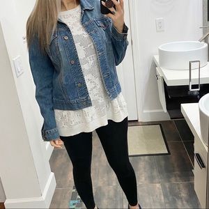 Gap denim jacket size Large